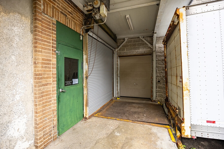 More Photos Of 1024 Garson Ave, Rochester Light Manufacturing For Sale