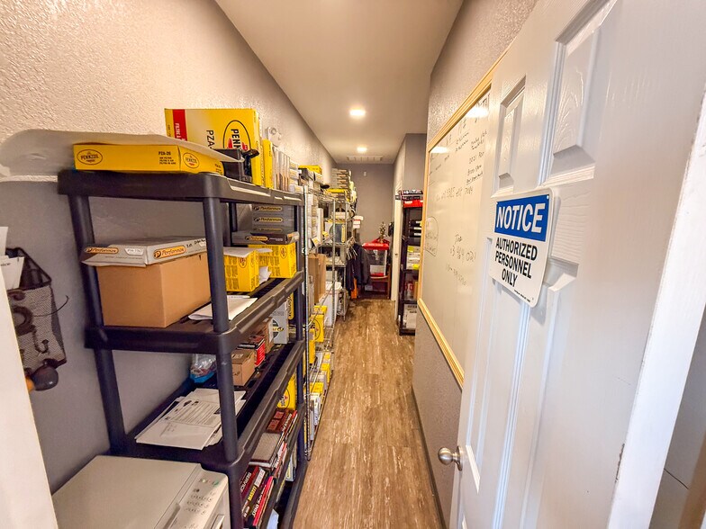 More Photos Of 304 E Wilson St, Valliant Office For Sale