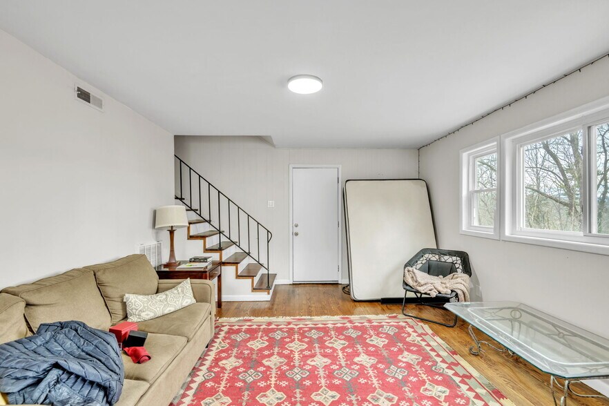 More Photos Of 380 W Outer Dr, Oak Ridge Apartments For Sale