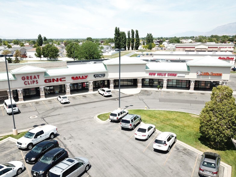 More Photos Of 2000 W 1800 N, Clinton Unknown For Lease