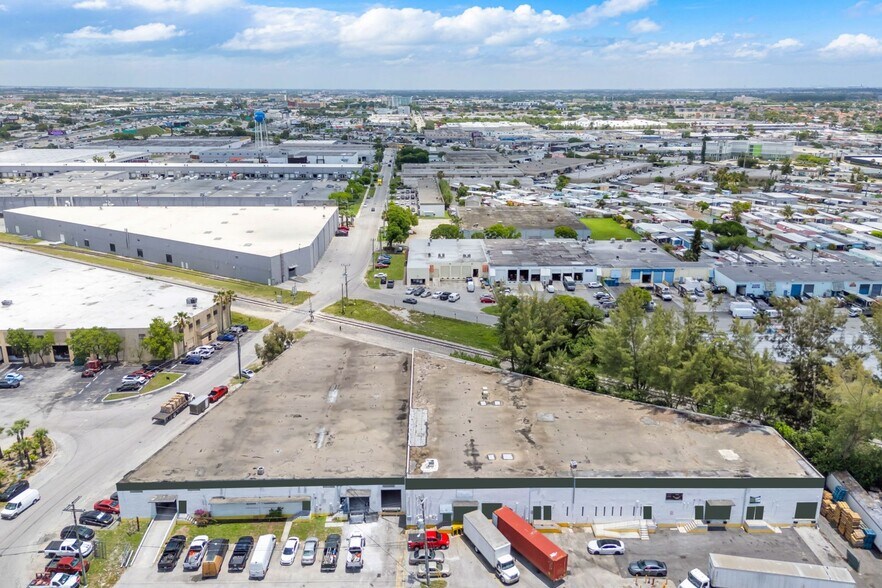 Primary Photo Of 7361-7391 NW 78th St, Medley Warehouse For Lease