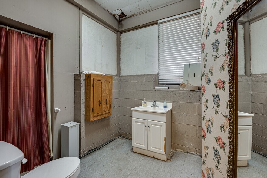 More Photos Of , Chattanooga Unknown For Sale