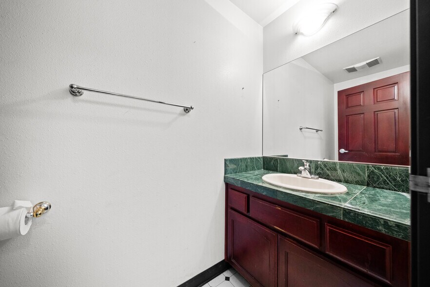 More Photos Of 9200 Lower Azusa Rd, Rosemead Warehouse For Sale