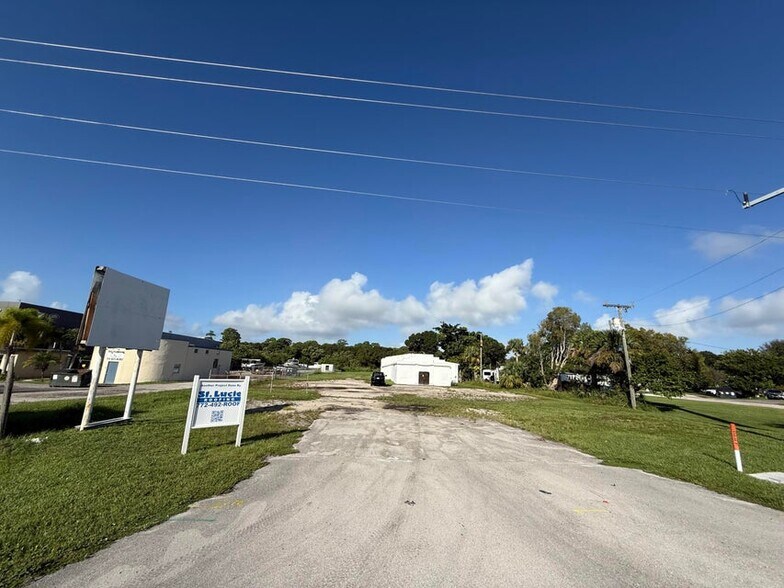 More Photos Of 4651 S Us-1 Hwy, Fort Pierce Service For Sale