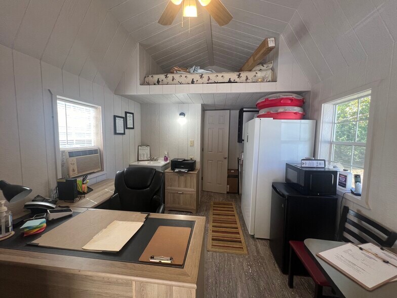 More Photos Of 462 Adams rd, Julian Trailer Camper Park For Sale