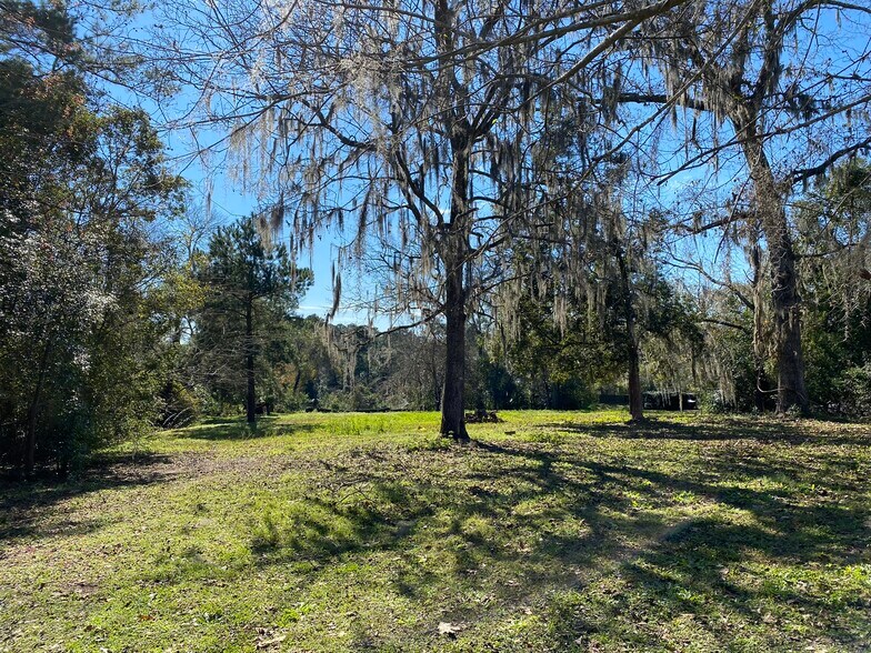 More Photos Of 1735 Mahan Dr, Tallahassee Land For Sale