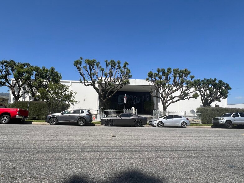 More Photos Of 12840 Bradley Ave, Sylmar Warehouse For Lease