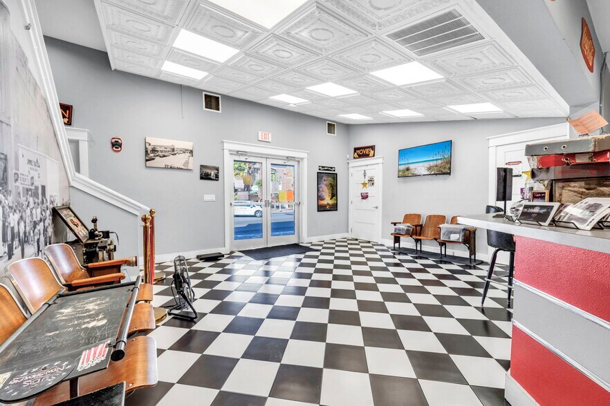 More Photos Of 174 Miracle Strip Pky SE, Fort Walton Beach Storefront For Lease