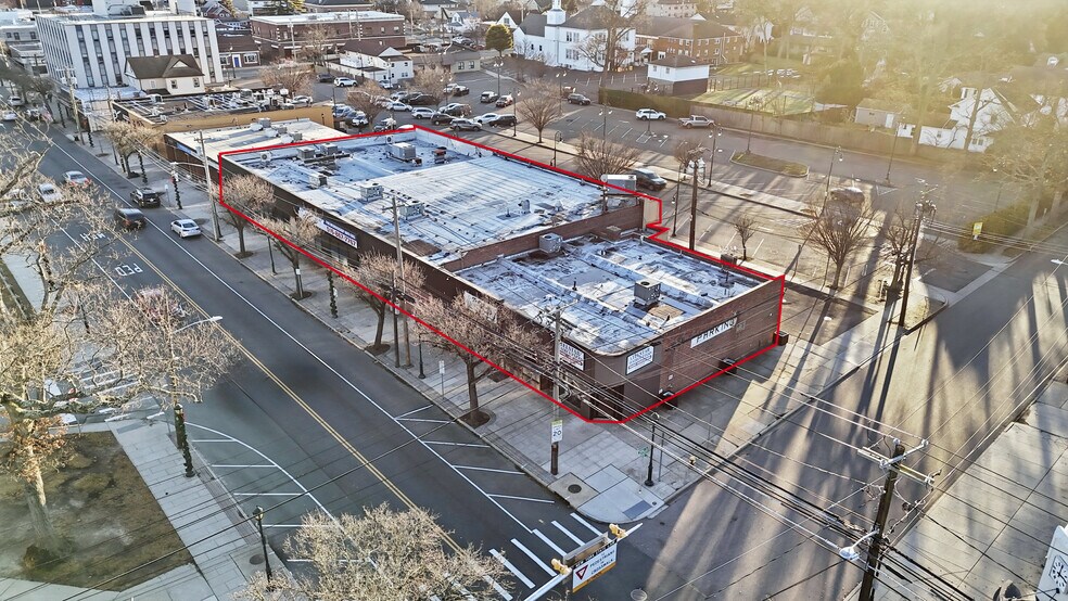 More Photos Of 117-133 Merrick Ave, Merrick Storefront For Lease