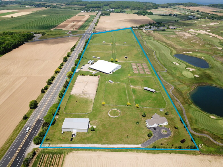 Primary Photo Of 1200 Cross River Dr, Riverhead Horse Stables For Sale