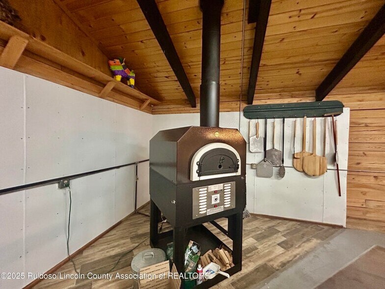 More Photos Of 616 Sudderth Dr, Ruidoso General Retail For Sale