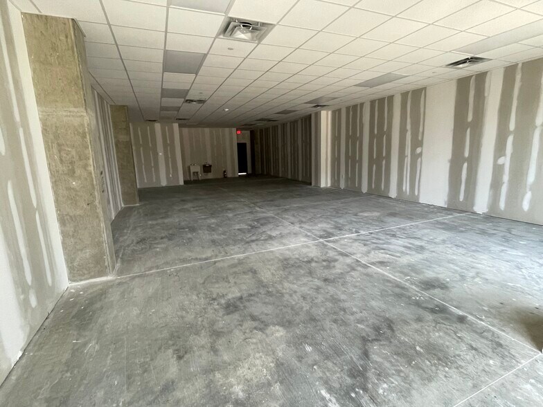 More Photos Of 3061 Godwin Blvd, Suffolk Multifamily For Sale