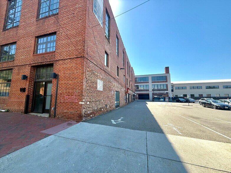 More Photos Of 17 N 22nd St, Richmond Office For Lease