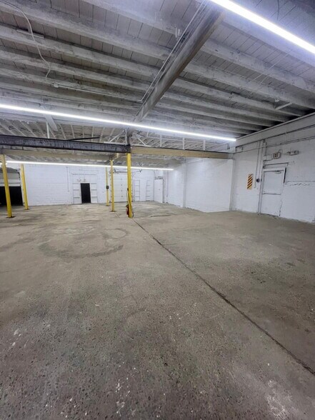 More Photos Of 500 Pine St, Holmes Unknown For Lease