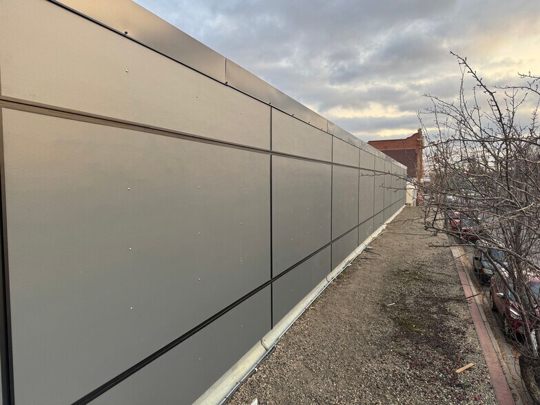 More Photos Of 27 Second Av N, Yorkton Storefront For Lease