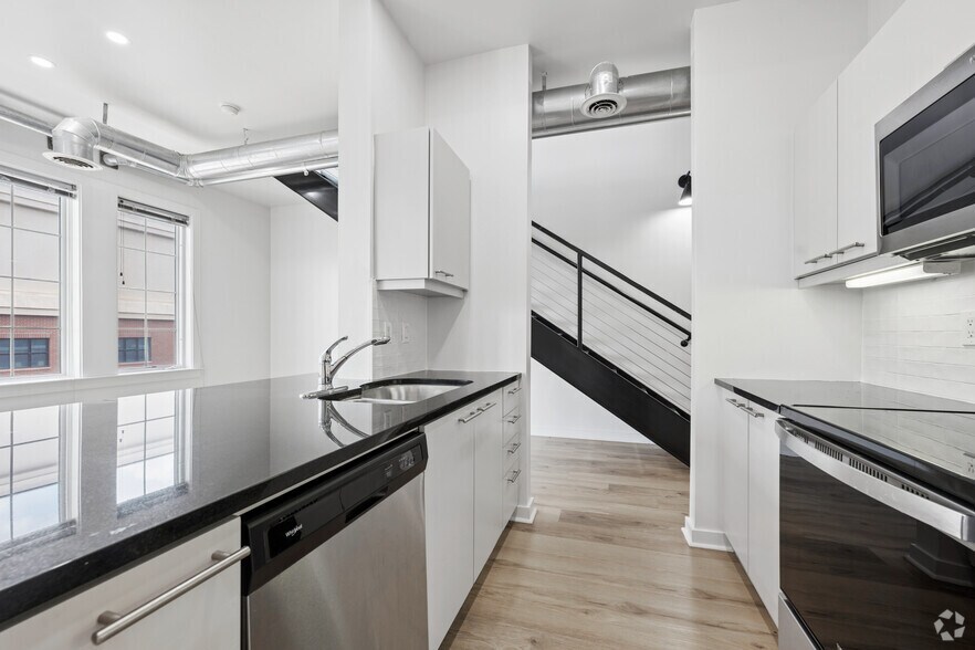 More Photos Of 232 19th St NW, Atlanta Apartments For Lease