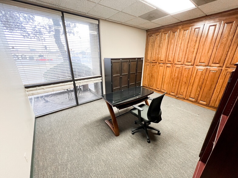 More Photos Of 2408 N Big Spring St, Midland Office For Sale
