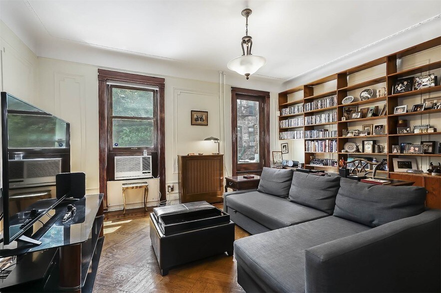 More Photos Of 524 3rd St, Brooklyn Coworking Space