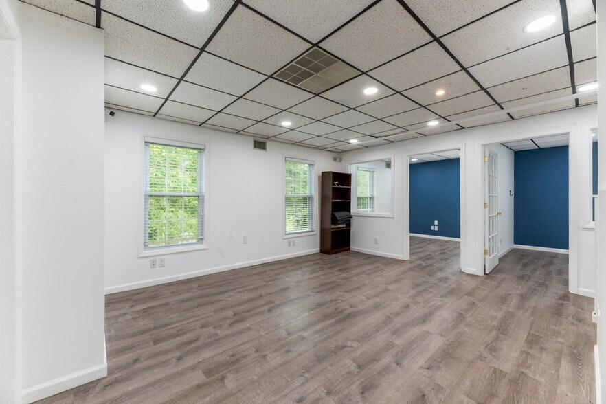 More Photos Of 32 Jefferson Plz, Princeton Medical For Sale