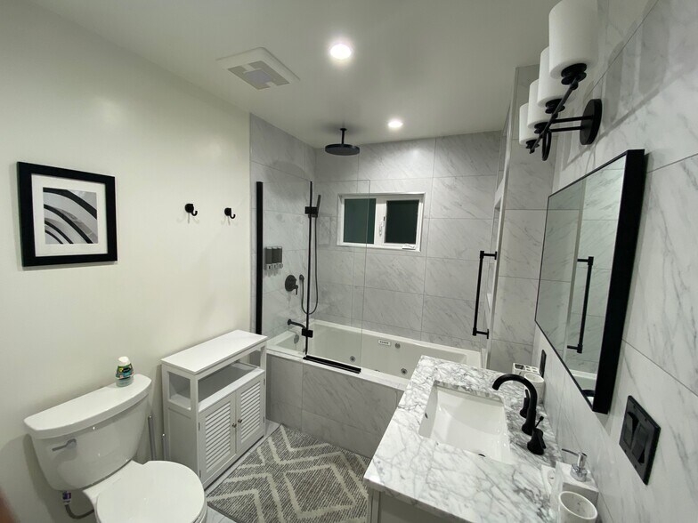 More Photos Of 405 W Broadway, Glendale Apartments For Sale