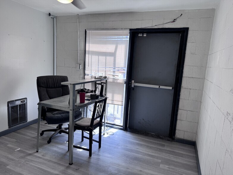 More Photos Of 225 E Redondo Beach Blvd, Gardena Industrial For Sale