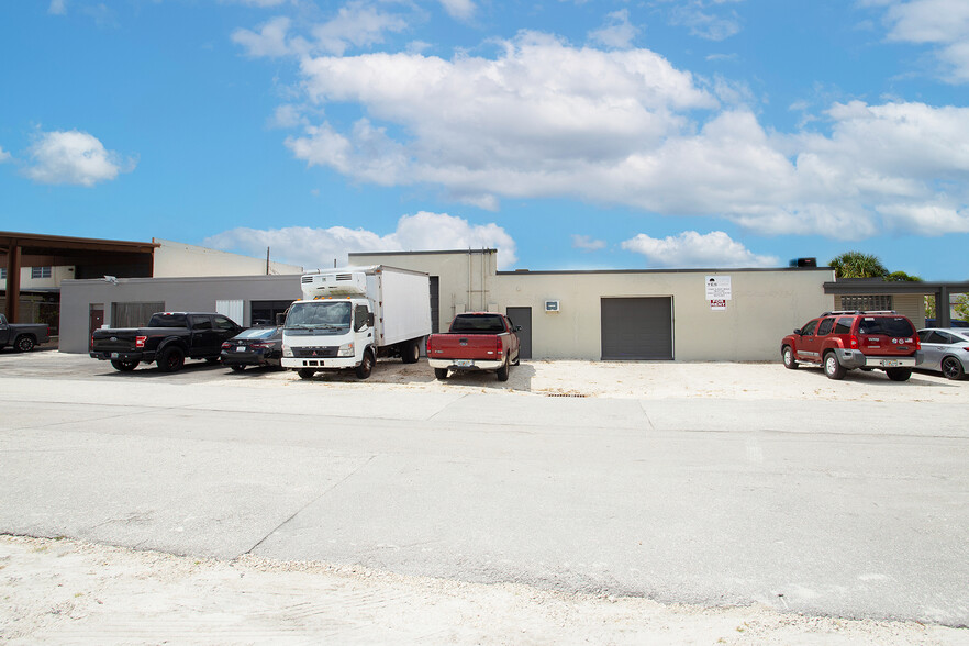 Primary Photo Of 2500 SW 3rd Ave, Fort Lauderdale Light Manufacturing For Lease