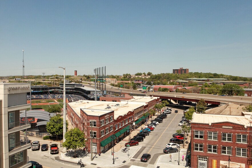 More Photos Of 21 N Greenwood Ave, Tulsa Office For Lease