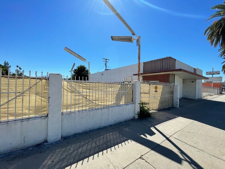More Photos Of 1443 N E St, San Bernardino Freestanding For Sale