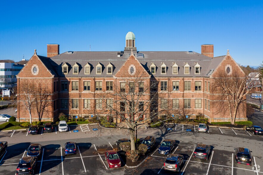 More Photos Of 1266 Furnace Brook Pky, Quincy Coworking Space