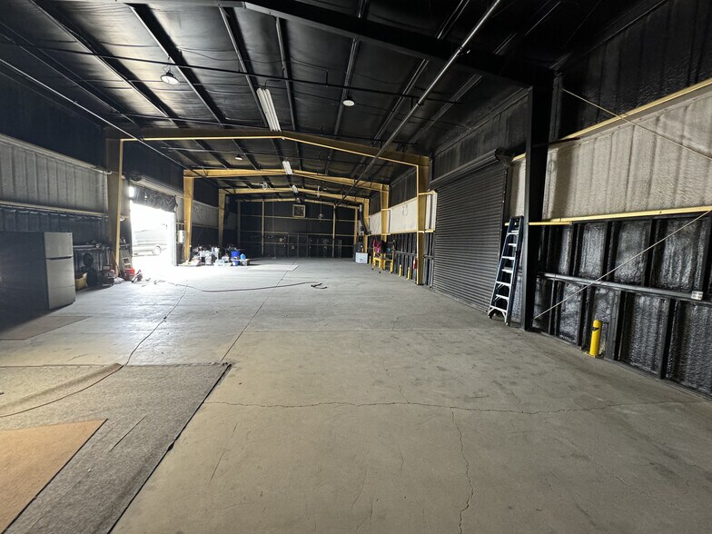 More Photos Of 1127 Chestnut St, Marysville Warehouse For Sale