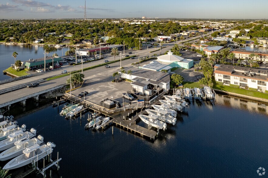 More Photos Of 631 Northlake Blvd, North Palm Beach Marina For Sale