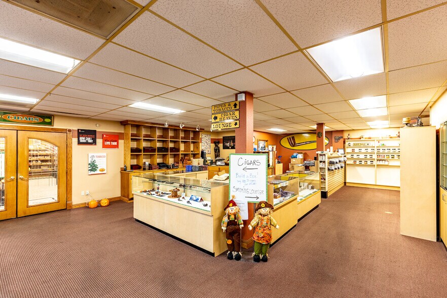 More Photos Of 9691 SE 82nd Ave, Happy Valley Storefront Retail Office For Sale