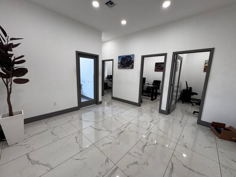 More Photos Of 19001 NW 2nd Ave, Miami Auto Dealership For Lease