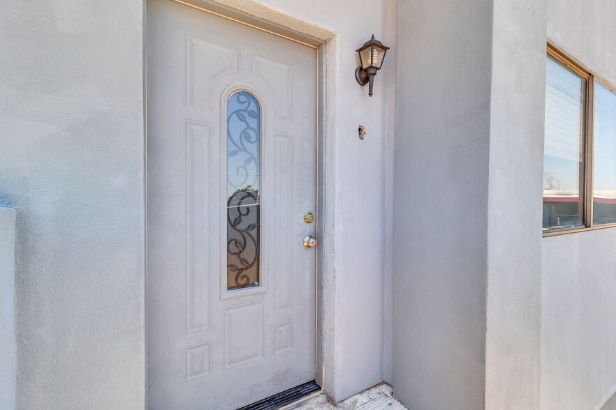 More Photos Of 517 S Lebaron St, Mesa Warehouse For Lease