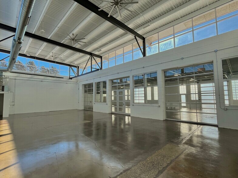 More Photos Of 1411 6th Ave, Grafton Showroom For Sale