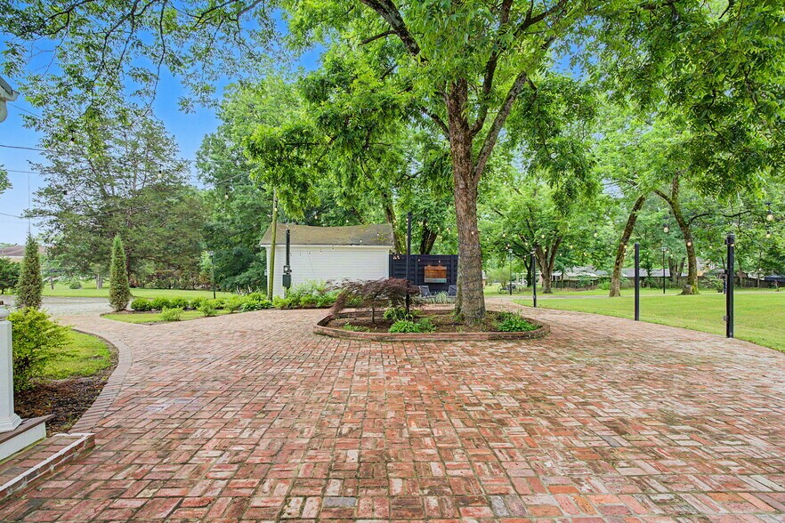 More Photos Of 118 Hwy 309 S, Byhalia Lodge Meeting Hall For Sale