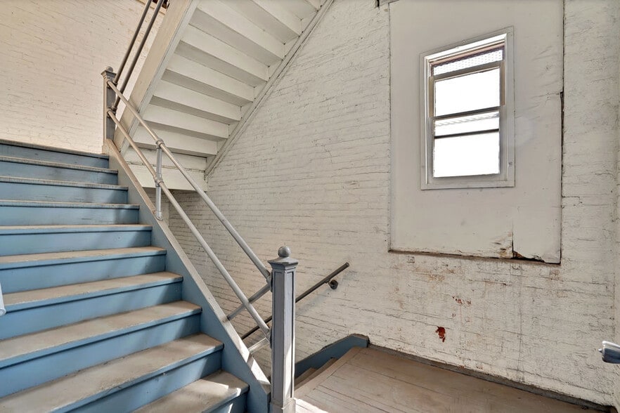More Photos Of 245-249 Verona Ave, Newark Manufacturing For Sale