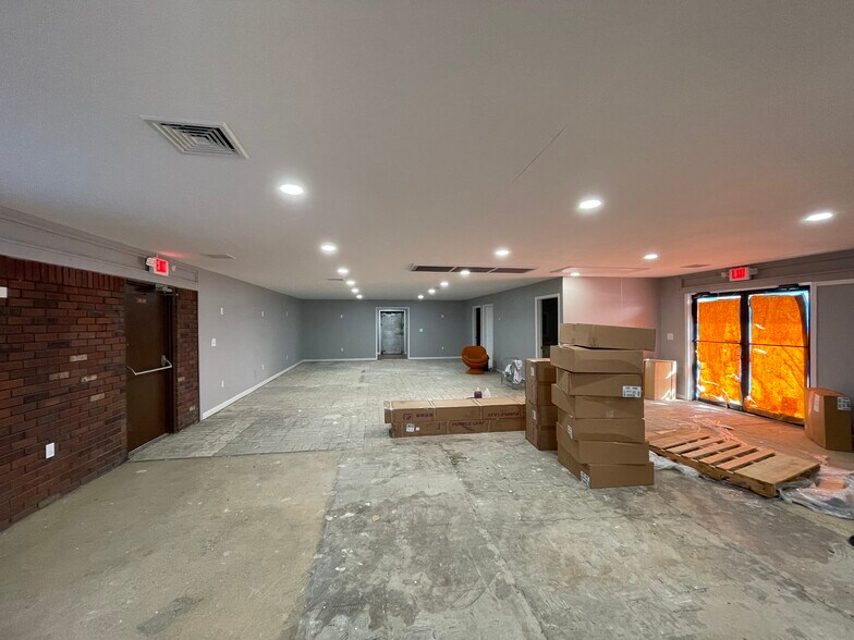 More Photos Of 3400 Leonardtown Rd, Waldorf Restaurant For Lease
