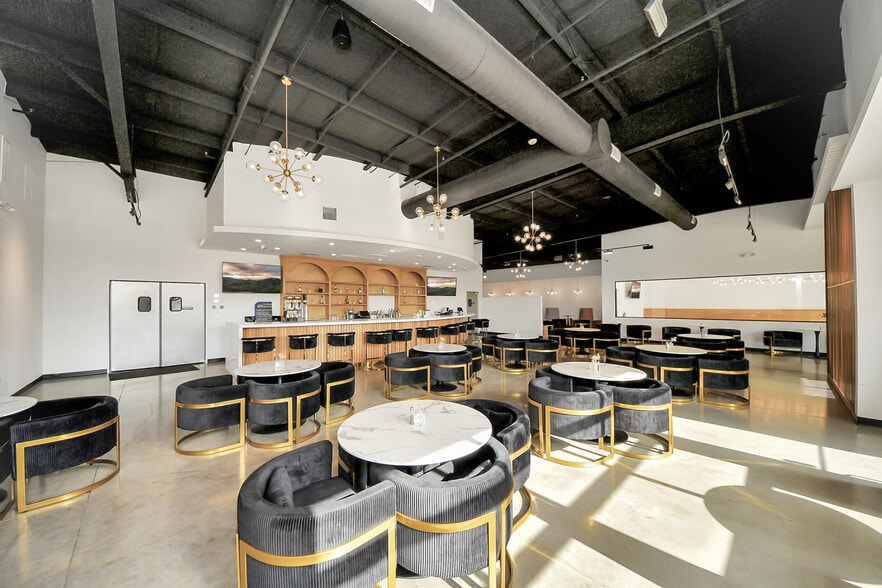 More Photos Of 30625 Kingsland Blvd, Brookshire Storefront For Sale