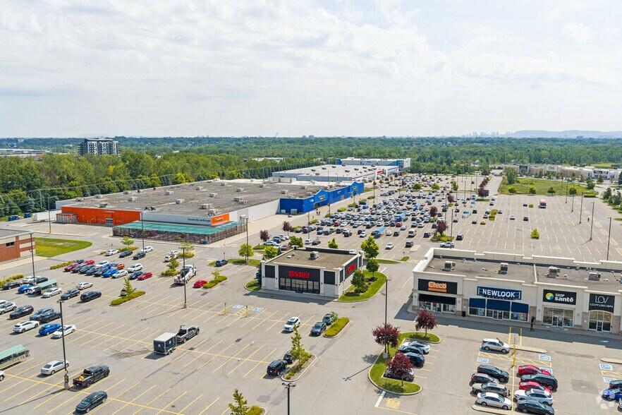 More Photos Of 5205 Boul Robert-Bourassa, Laval Unknown For Lease