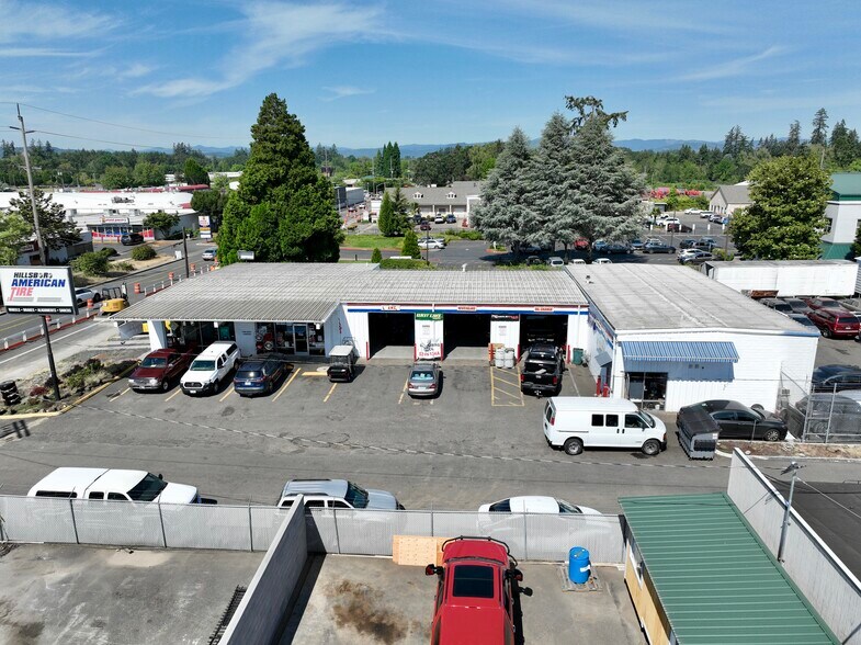 Primary Photo Of 943 SW Baseline St, Hillsboro Auto Repair For Sale