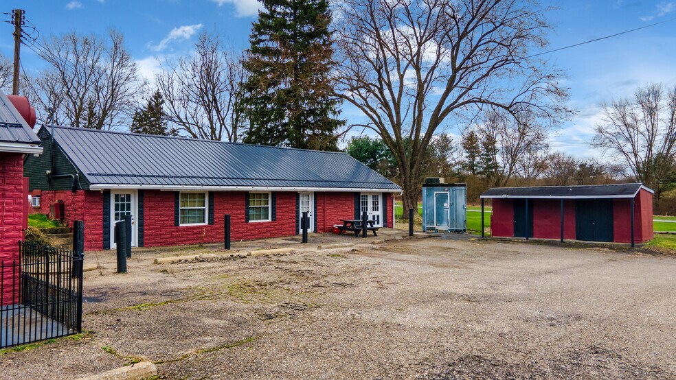 More Photos Of 903 OH-152, Bloomingdale Freestanding For Sale