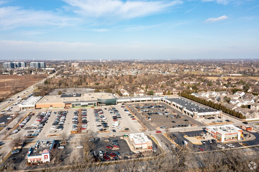 More Photos Of 3065 S Wolf Rd, Westchester Unknown For Lease