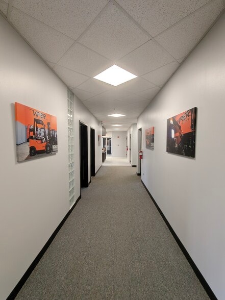 More Photos Of 4610 Prime Pky, Mchenry Service For Lease