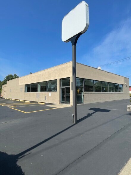 Primary Photo Of 358 Buffalo St, Hamburg Drugstore For Lease