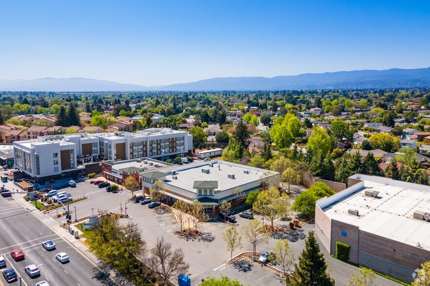 More Photos Of 780 E El Camino Real St, Sunnyvale Drugstore For Lease