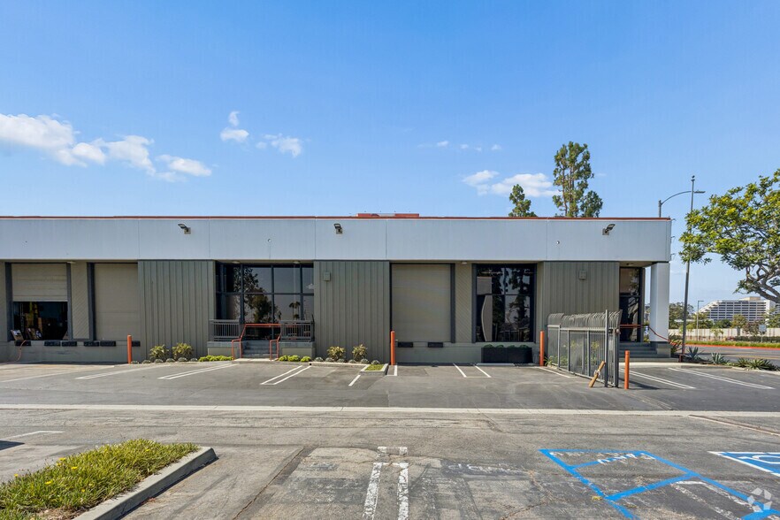 More Photos Of 9610-9680 S La Cienega Blvd, Inglewood Warehouse For Lease
