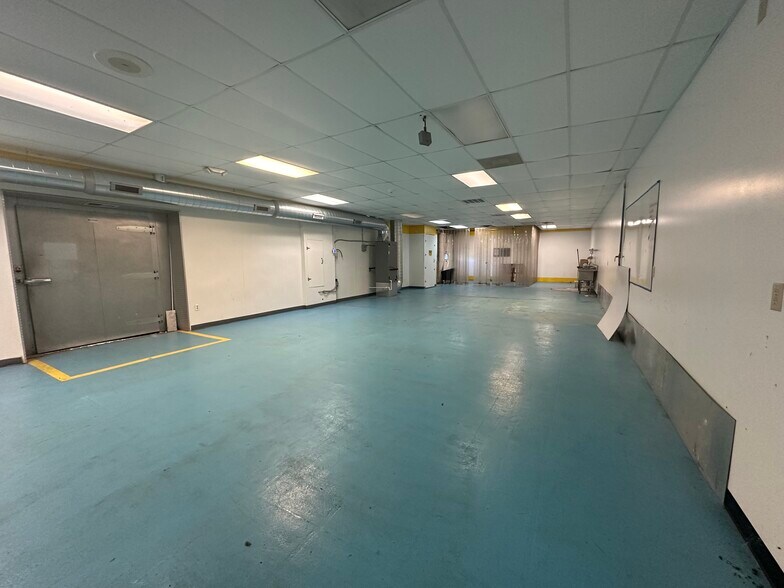 More Photos Of 314 Lakeside Rd, Solvay Light Distribution For Sale