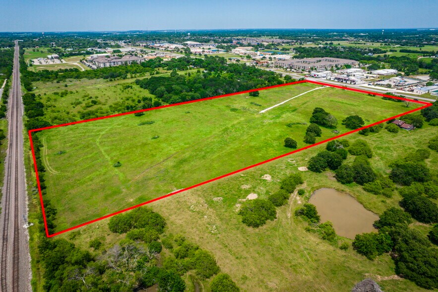 More Photos Of 1440 S Broadway St, Joshua Land For Sale