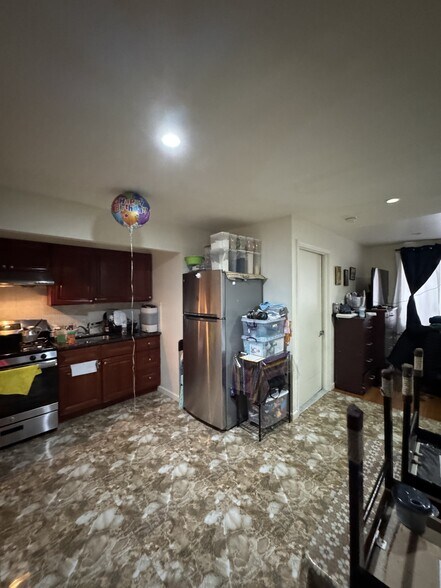 More Photos Of 11242 38th Ave, Corona Apartments For Sale